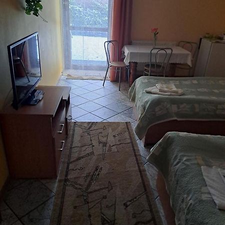Hotelik Warmia -Pensjonat, Hostel ليدزبارك فارنيتسكي المظهر الخارجي الصورة