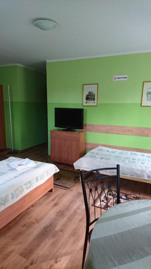 Hotelik Warmia -Pensjonat, Hostel ليدزبارك فارنيتسكي المظهر الخارجي الصورة