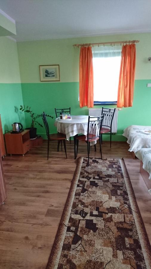 Hotelik Warmia -Pensjonat, Hostel ليدزبارك فارنيتسكي المظهر الخارجي الصورة