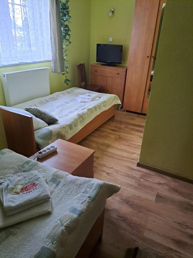 Hotelik Warmia -Pensjonat, Hostel ليدزبارك فارنيتسكي المظهر الخارجي الصورة